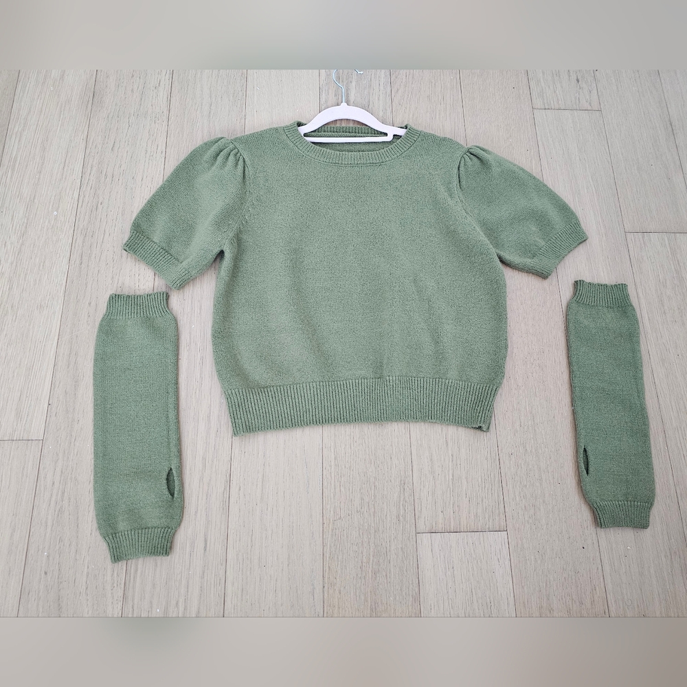 Green Short-Sleeve Puff Sweater with Arm Warmers NEW M